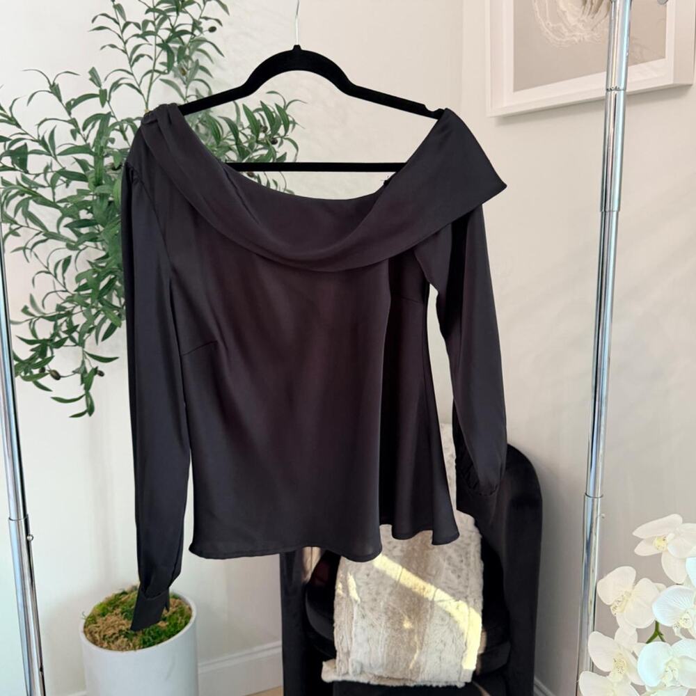 ASTR The Label One Shoulder Blouse